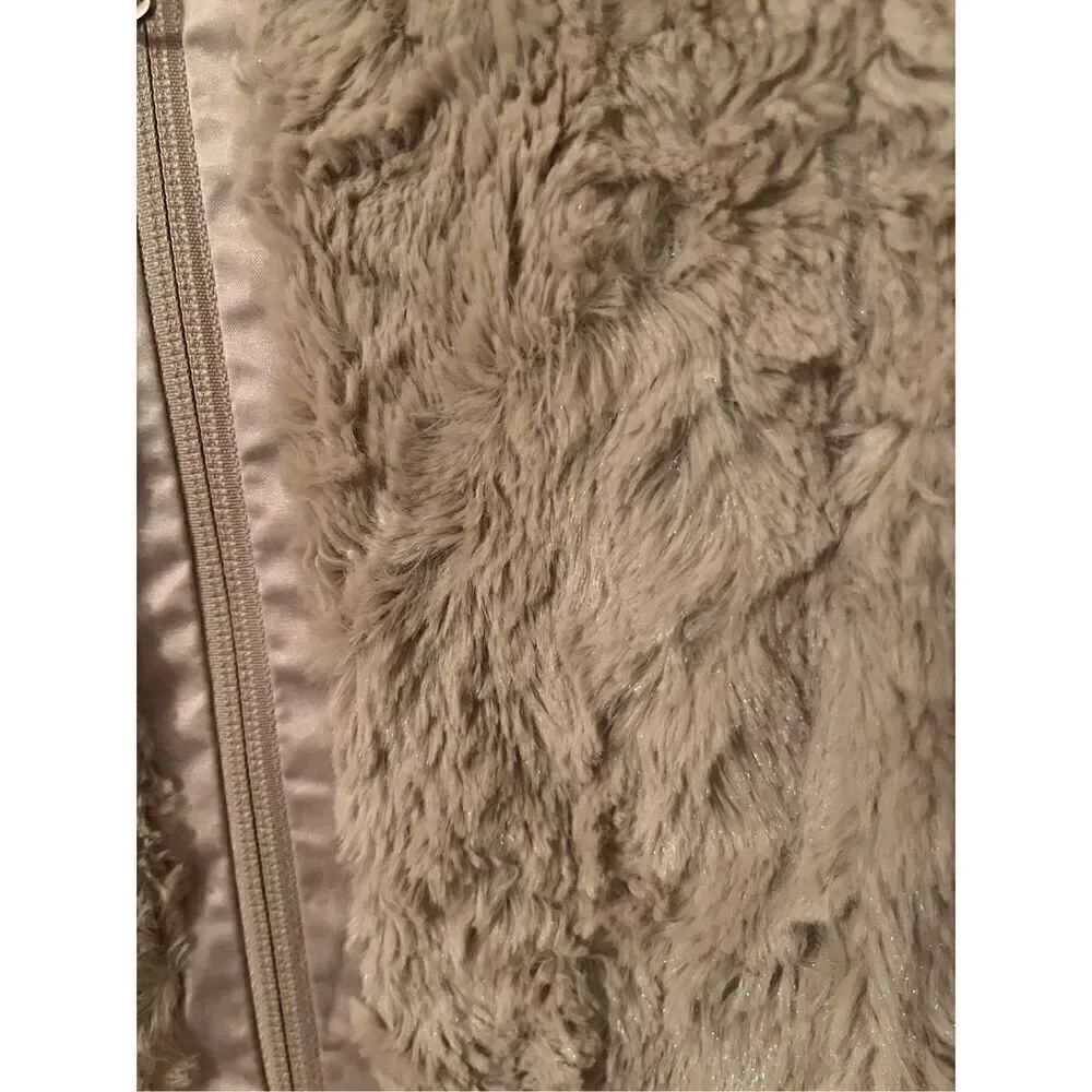 Faux Fur Reversible Full Zip Vest - Picture 2 of 7